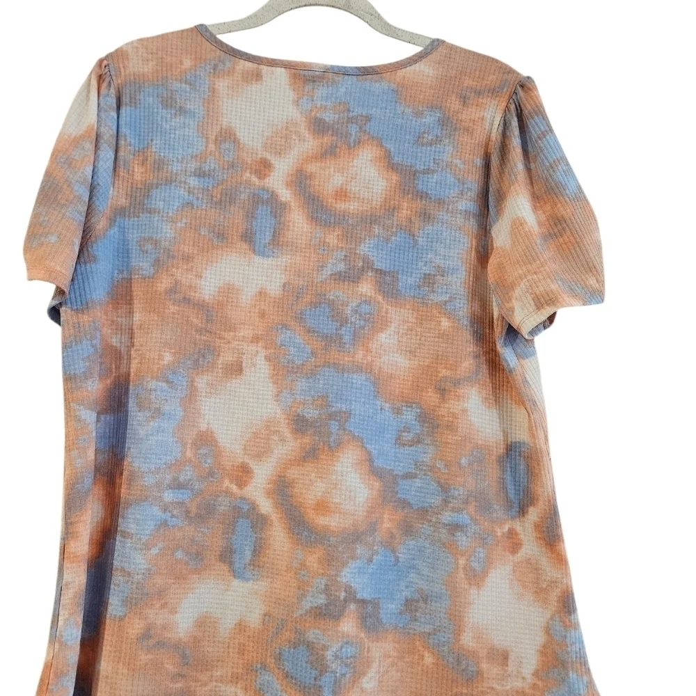 Woman's Vneck button-down tye-dye top